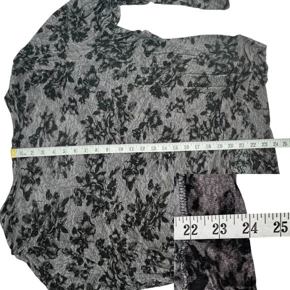 French Laundry Long Sleeve Floral Sweater Plus Size 22/24 Black Gray - Picture 11 of 11